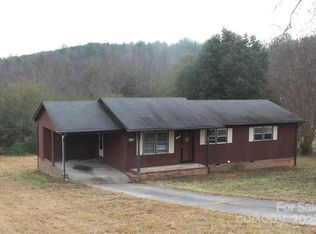 1156 Oak Forest Dr, Morganton, NC 28655