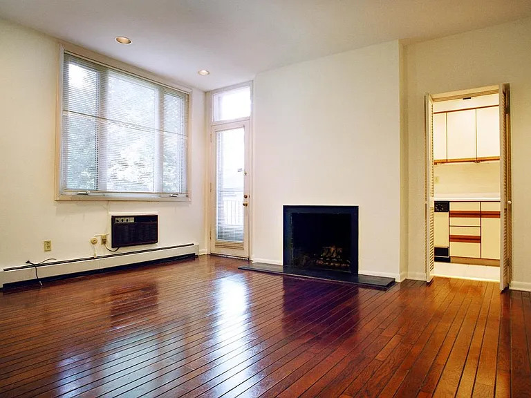270 Shady Ave #13 — Photo 2