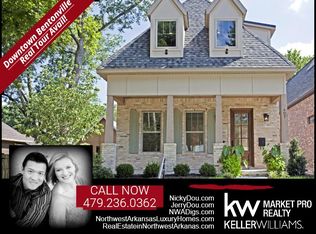 427 SW 3rd St, Bentonville, AR 72712