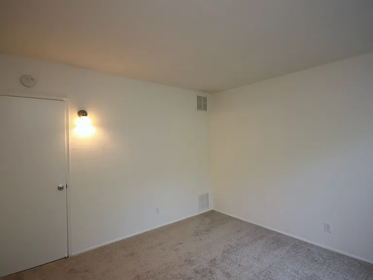 56 N Eloise Ave #2 — Photo 14