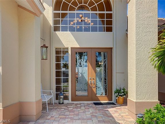 5th image of 907 SW 51st Ter
