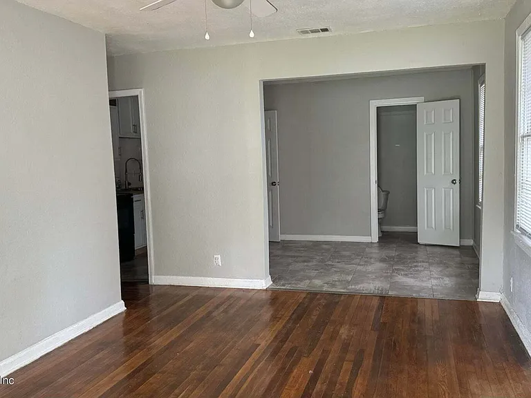 2979 Wickwire St — Photo 5