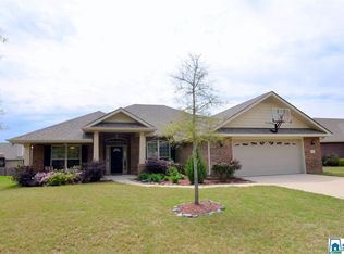 152 Golden Meadows Dr, Alabaster, AL 35007