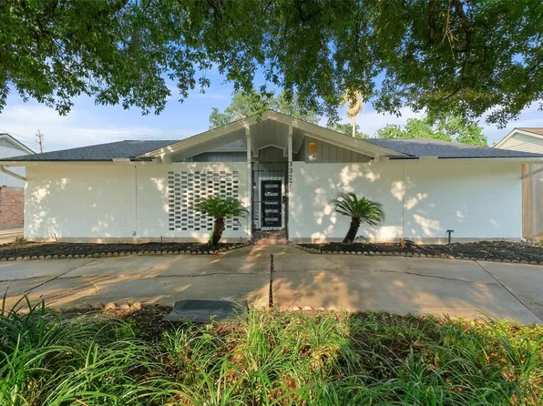 3327 Freshmeadows Dr, Houston, TX 77063