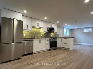 75 Castlefield Dr, Hamilton, ON L8T 3R1