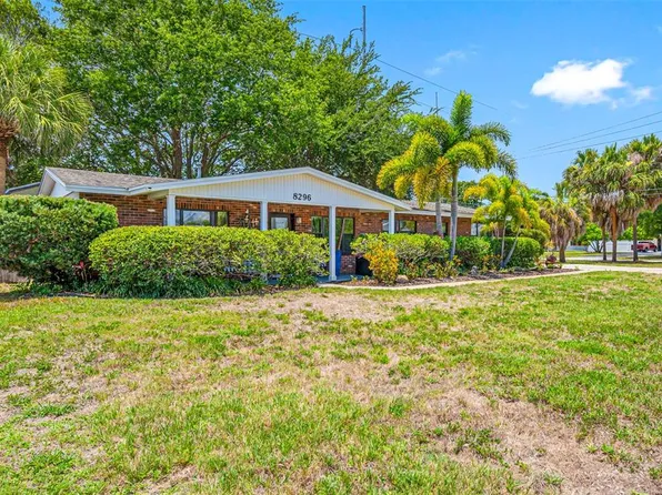 8296 15th Way N, Saint Petersburg, FL 33702
