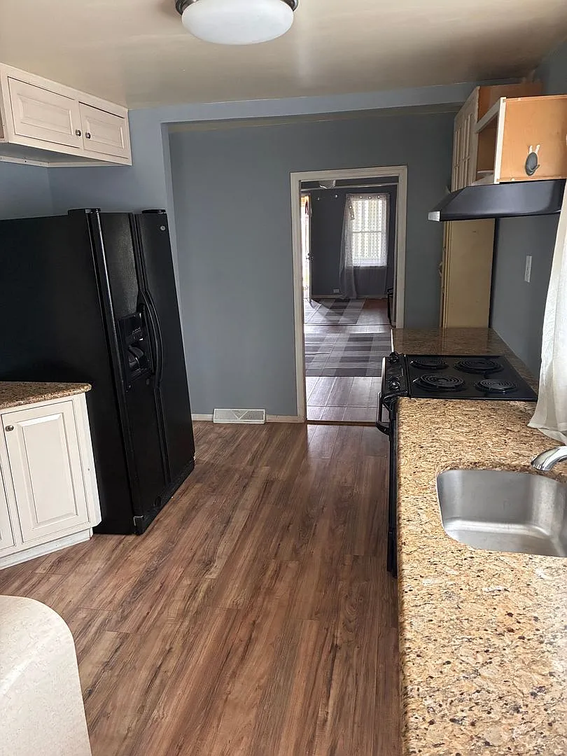 Charming 2BR House in Gibbstown — Photo 4