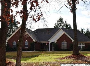 188 Armour Place Dr, Byhalia, MS 38611