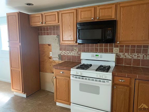 4th image of 8721 Fuller Dr