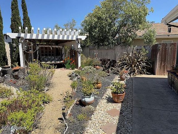 3rd image of 3051 Mesquite Ln