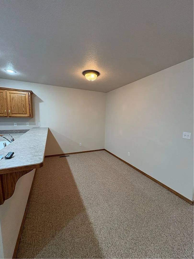 2913-2915 N Santa Fe — Photo 4
