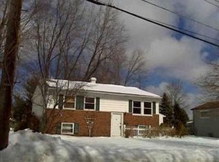 733 Green Forest Dr, Amherst, OH