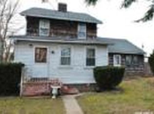 14 W End Ave, Great Neck, NY 11023