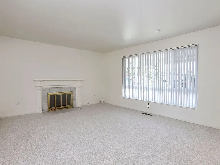 330 Sea Horse Ct — Photo 5
