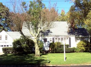190 Fairfax Dr, Warwick, RI 02888