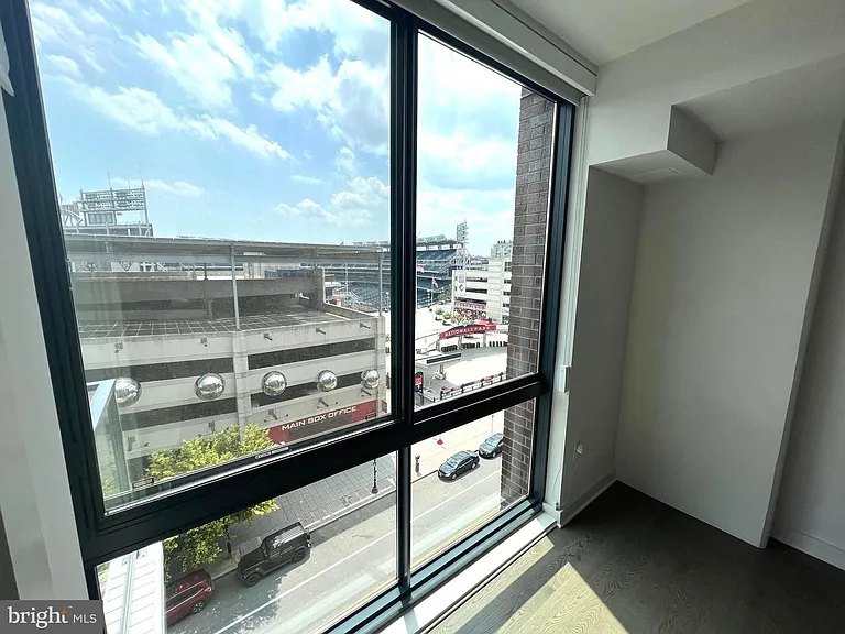 70 N St SE #605 — Photo 21
