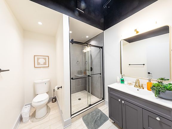 4th image of 68 E 21st St #101