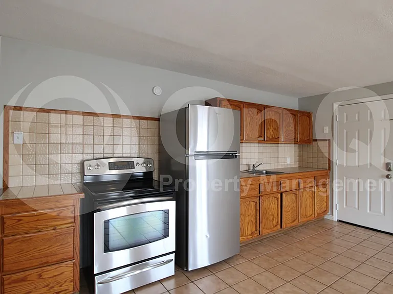 2522 E Don Carlos Ave — Photo 16