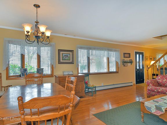 4th image of 7 Bayard Ave