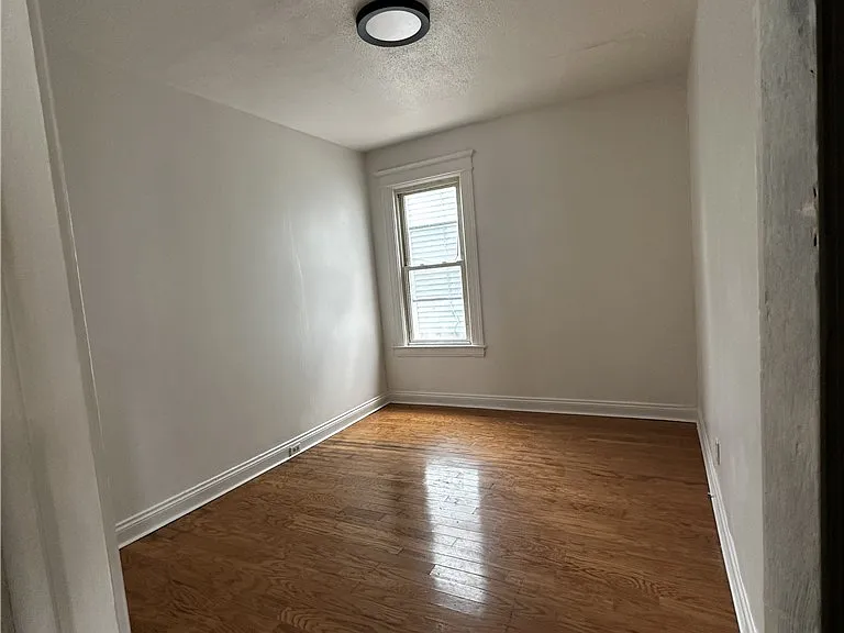 113 E Brighton Ave — Photo 1