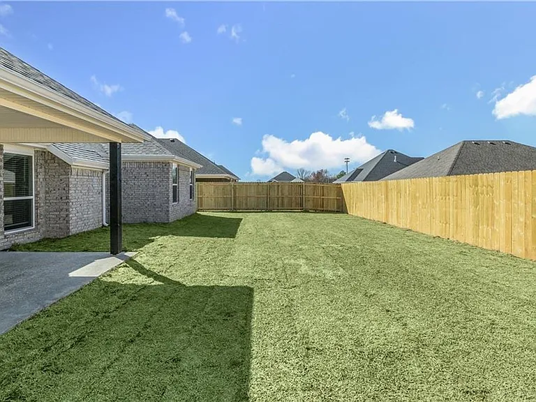 460 Willow Dr — Photo 25
