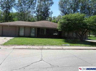 514 S Lakewood St, Valley, NE 68064