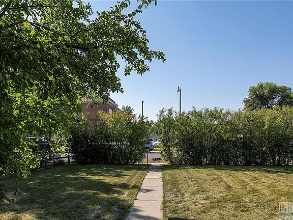 3rd image of 421 Wyoming Ave