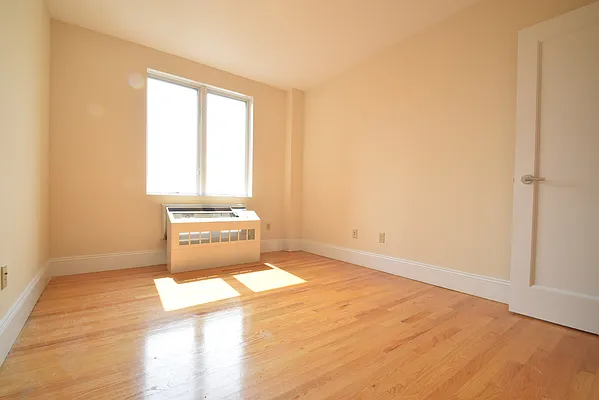 Rented by Urban Realty NYC | media 11
