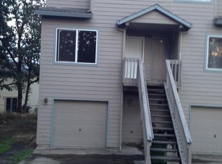 744 Oregon St APT B, Saint Helens, OR 97051