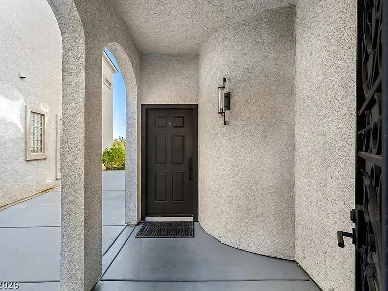 9161 Tudor Park Pl — Photo 3