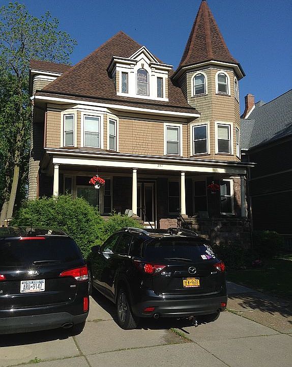 1st image of 257 Richmond Ave APT 1