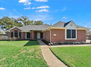 6204 Kingston Cir, Bryan, TX 77802