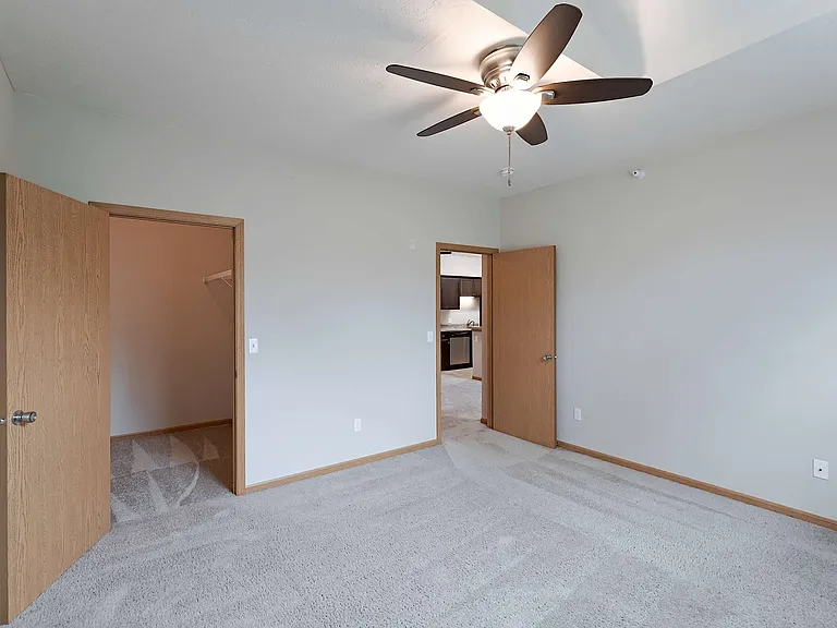 Gateway Park Apartments — Photo 32