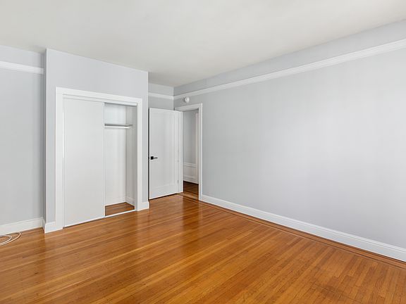 5th image of 985 Pine St APT 16