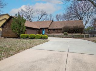 1413 E Brendonwood Rd, Derby, KS 67037