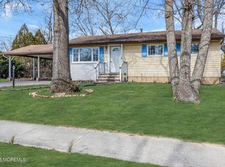 18 Castle Ave, Jackson, NJ 08527