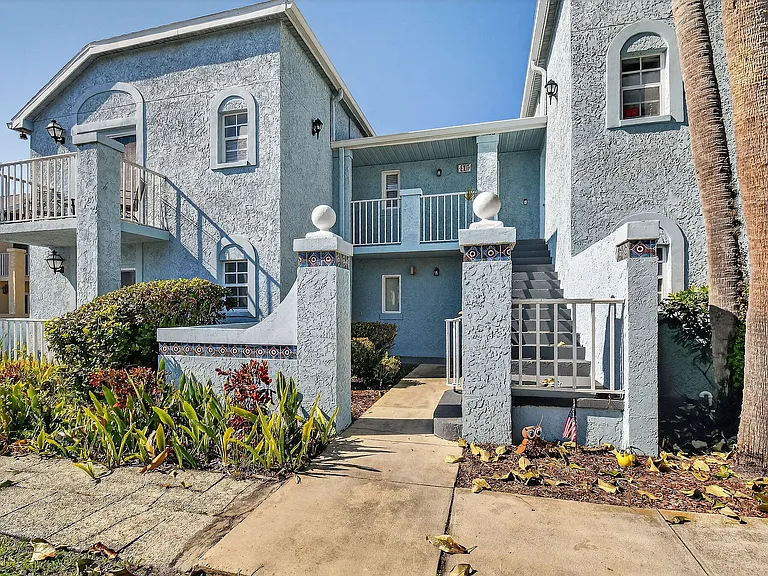 1620 SE Green Acres Cir #N103 — Photo 1