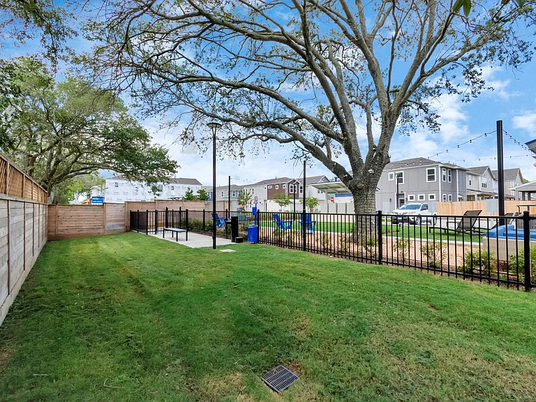 1526 Parkland Oak Dr — Photo 45