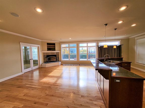 Lovely Gleaming Hardwood floors, with open kitchen concept