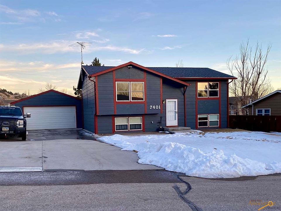 2nd image of 7401 Hellen Dr