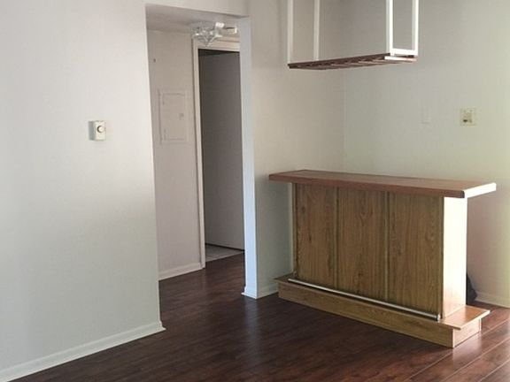3rd image of 1030 Dunlop Ave APT 2C
