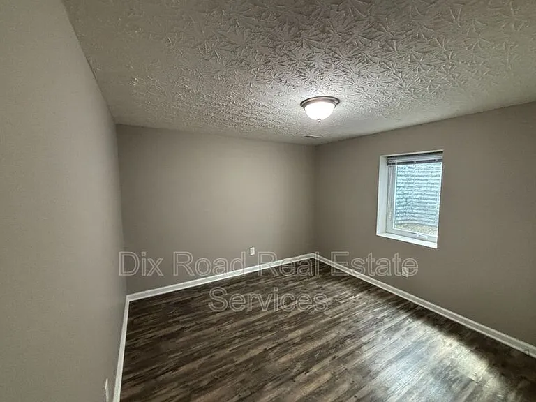 794 Carriage Hill Ln — Photo 24