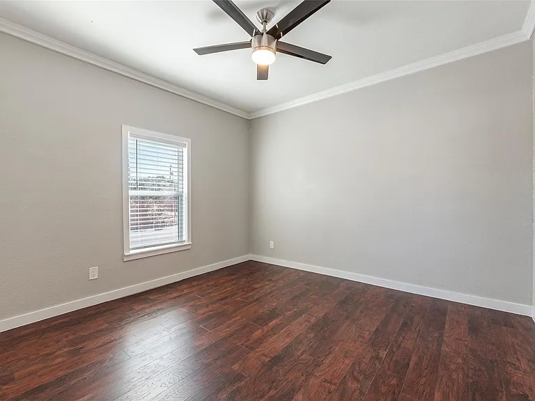 4302 Avenue R 1/2 — Photo 22
