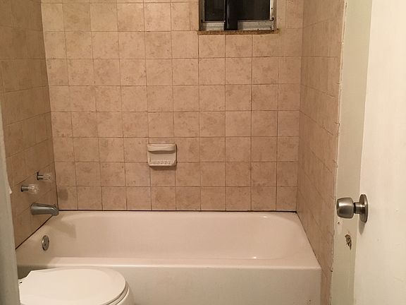 5th image of 4841 Briar Hill Ct