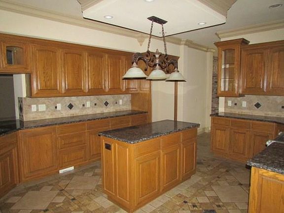 3rd image of 3908 NE Cadbury Ave