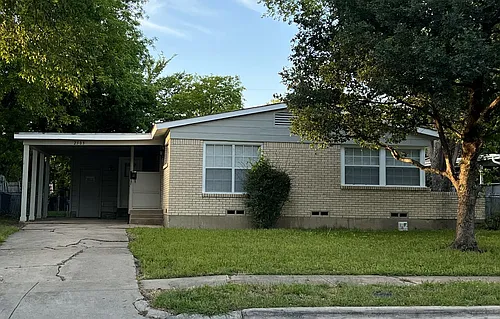 2503 Tolosa Dr Photo 1
