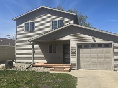 609 11th St NW, Minot, ND, 58703