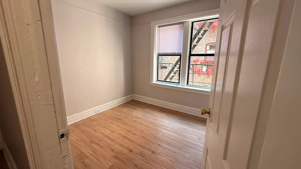 225 Academy St — Photo 3