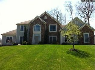 425 Regal Oaks Cir, Aurora, OH 44202