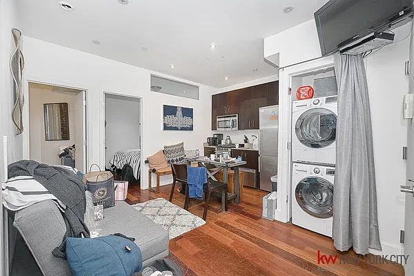 Rented by Keller Williams NYC | media 20